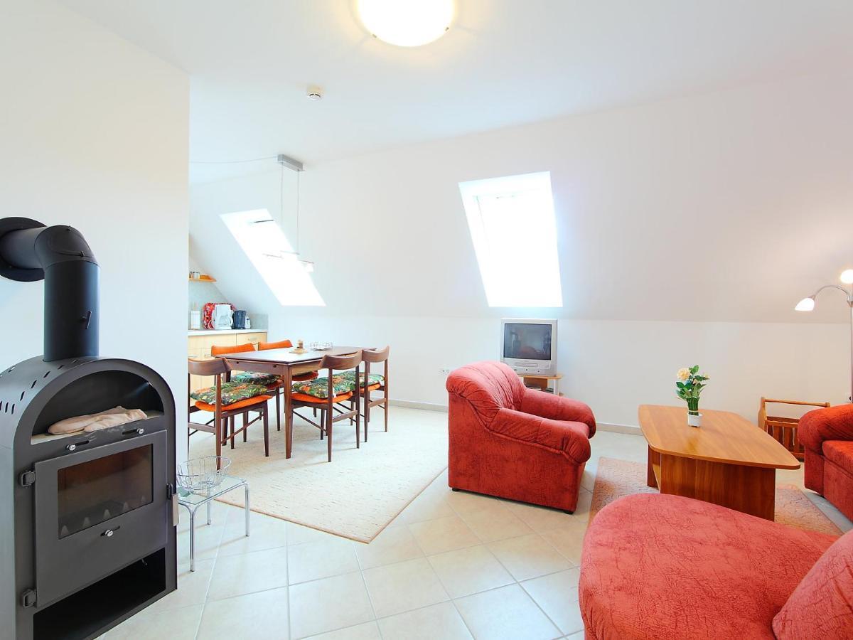Apartment Amarillo 3-3 By Interhome บาลาตอนเคเรสตูร์ ภายนอก รูปภาพ